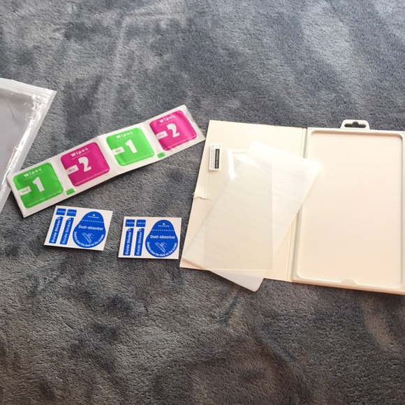 ‼️Bundle & Save‼️ New in Box Screen Protector - Picture 2 of 5